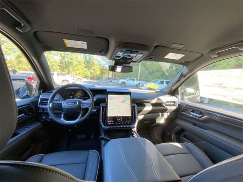 New 2026 GMC Yukon XL Elevation w/ LPO, Get Active Package image 19