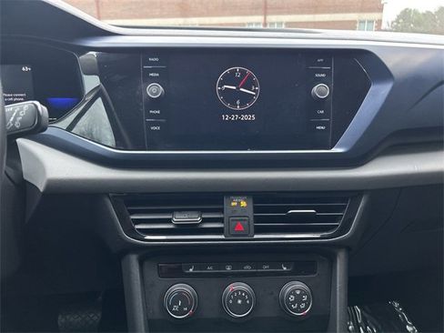 Used 2022 Volkswagen Taos SE image 33