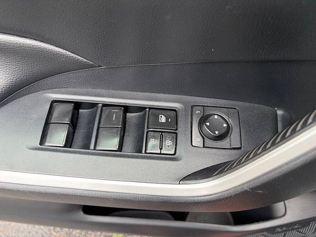 Used 2019 Toyota RAV4 XLE FWD image 16