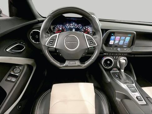Used 2017 Chevrolet Camaro SS RWD image 5