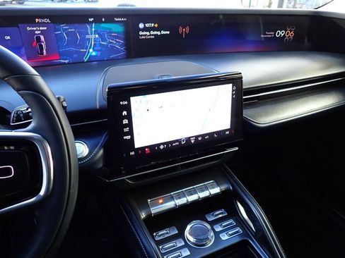 Certified 2025 Lincoln Nautilus Reserve image 22