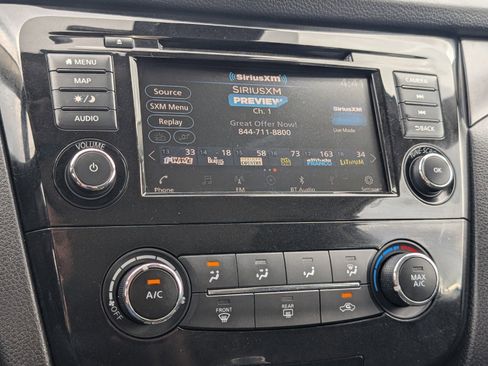 Used 2021 Nissan Rogue Sport S image 18