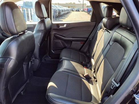 Used 2024 Ford Escape SE image 18
