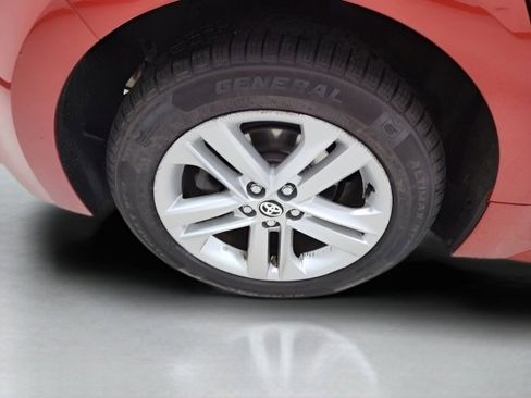 Used 2019 Toyota Corolla SE image 13