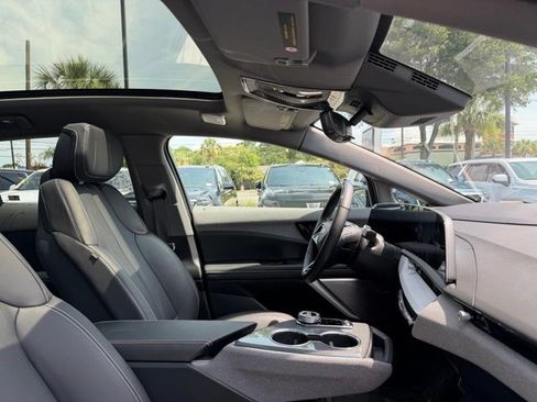 Certified 2025 Cadillac Optiq Sport 2 w/ LPO, Floor Liner Package AWD/4WD image 24
