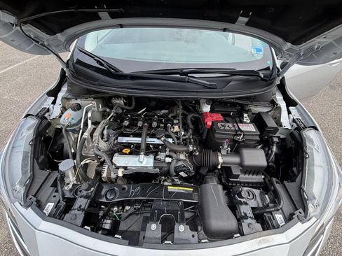 Used 2025 Nissan Versa SV FWD image 31
