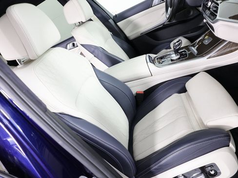 Used 2021 BMW ALPINA XB7 image 43