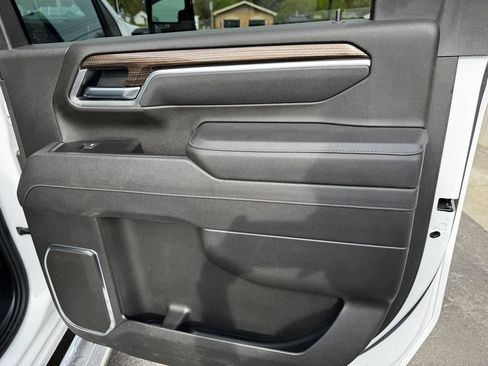 Used 2025 Chevrolet Silverado 2500 LT w/ Convenience Package AWD/4WD image 32