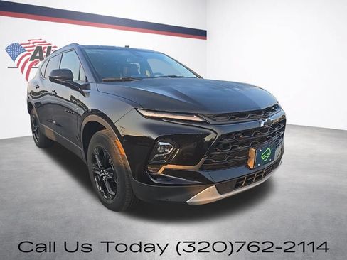 Used 2023 Chevrolet Blazer LT w/ Convenience Package AWD/4WD image 3