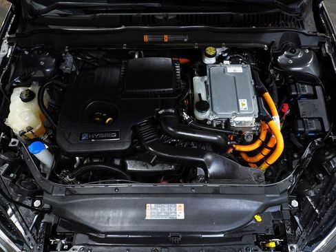 Used 2020 Ford Fusion SE image 9