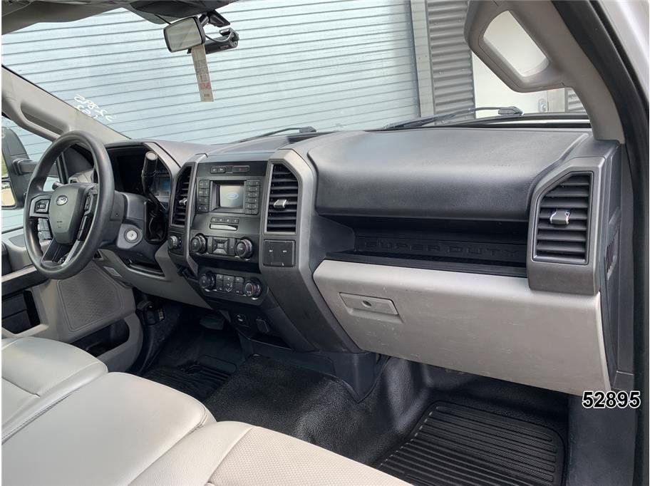 Used 2022 Ford F550 4x4 Regular Cab Super Duty image 29