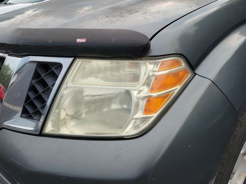 Used 2009 Nissan Pathfinder S RWD image 4