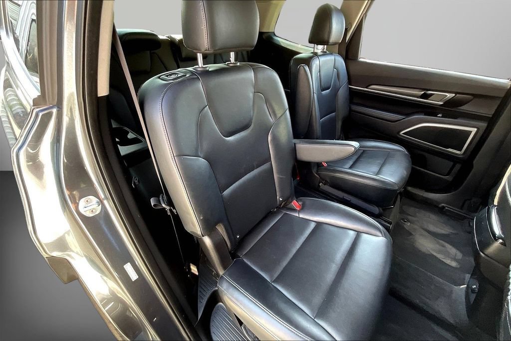 Used 2022 Kia Telluride S FWD image 24