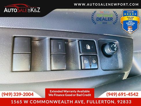 Used 2021 Toyota Corolla SE w/ Carpet Mat Package (TMS) image 18