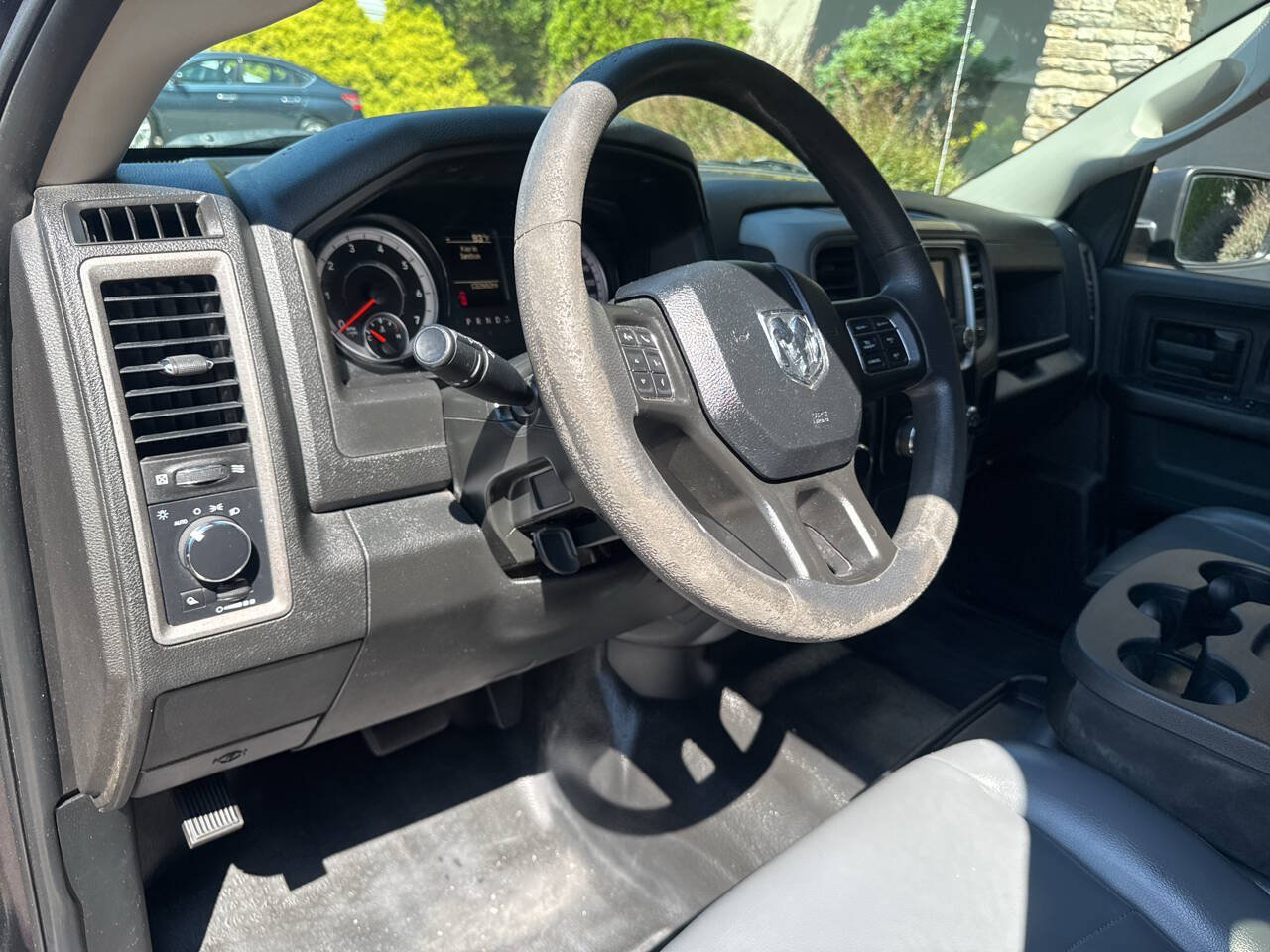 Used 2021 RAM 1500 Tradesman w/ Chrome Appearance Group AWD/4WD image 17