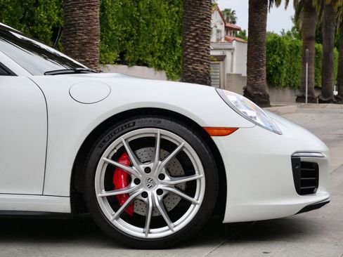 Used 2019 Porsche 911 Targa 4S image 7
