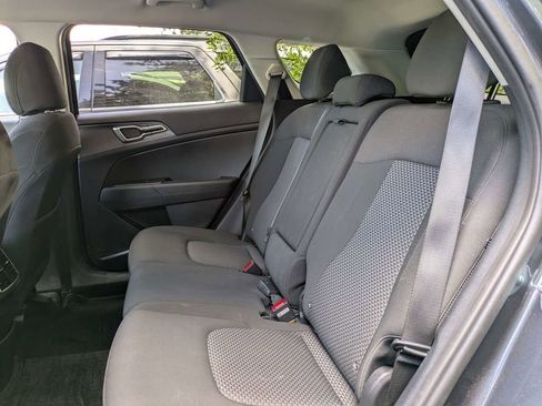 Used 2025 Kia Sportage LX FWD image 14