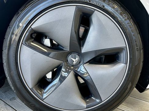 Used 2019 Tesla Model 3 AWD/4WD image 19