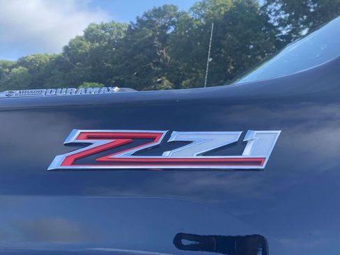 Used 2024 Chevrolet Silverado 2500 Custom w/ Custom Value Package AWD/4WD image 4