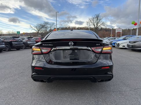 Used 2019 Nissan Maxima SR w/ Premium Package image 6