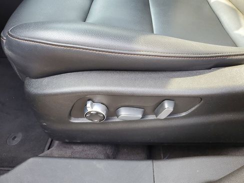 Used 2023 Cadillac XT4 Sport w/ Cold Weather Package image 9