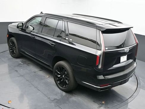 Used 2024 Cadillac Escalade Sport Platinum w/ LPO, ONYX Package image 46