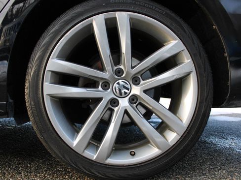 Used 2017 Volkswagen Passat 1.8T R-Line image 20