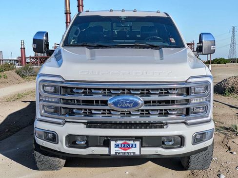 Certified 2024 Ford F250 Platinum AWD/4WD image 9