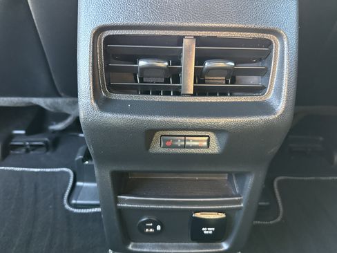 Used 2022 Ford Edge ST w/ Equipment Group 401A image 27