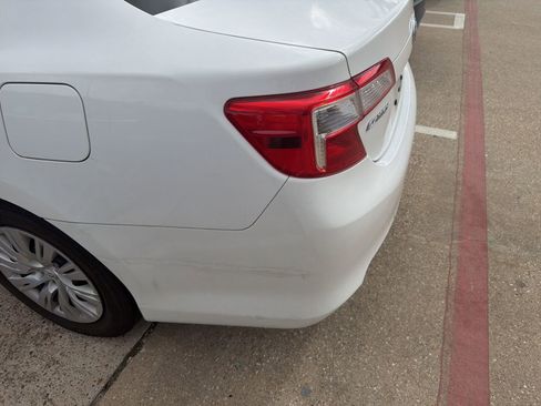 Used 2013 Toyota Camry LE image 6