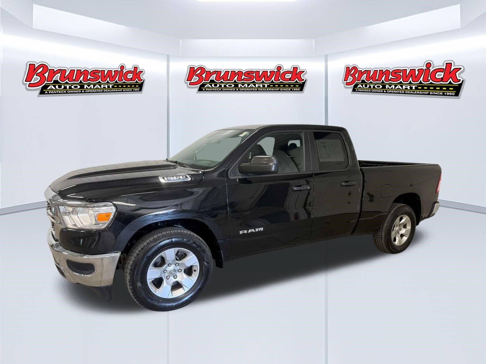 Used 2023 RAM 1500 Big Horn AWD/4WD image 2