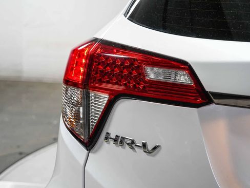 Used 2022 Honda HR-V EX image 11