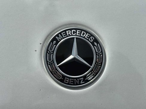 Used 2022 Mercedes-Benz GLB 250 image 11