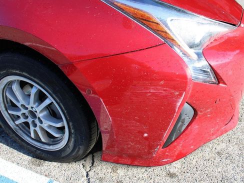Used 2018 Toyota Prius Two w/ Prius Two Safety Plus Package FWD image 21