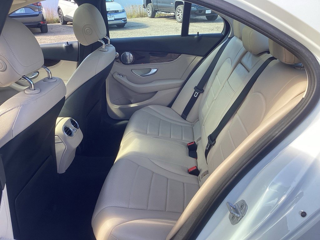 Used 2015 Mercedes-Benz C 300 4MATIC Sedan image 15
