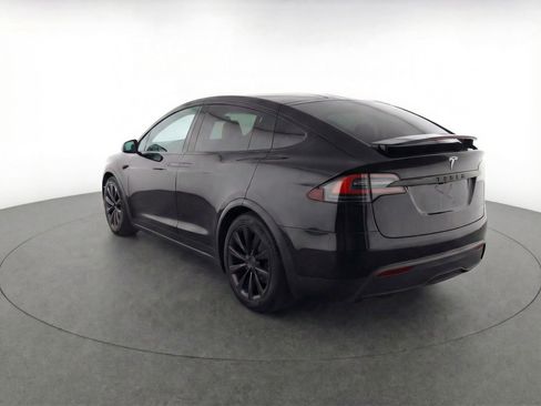Used 2022 Tesla Model X Plaid image 3
