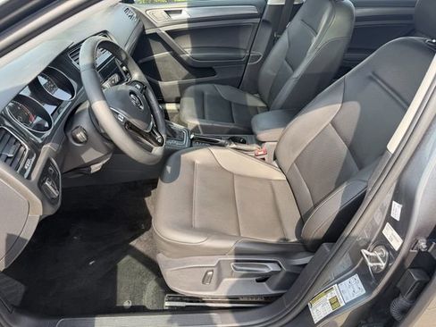 Used 2021 Volkswagen Golf 4-Door FWD image 21