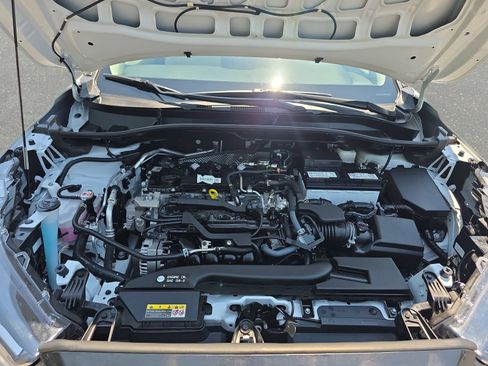 Used 2024 Toyota Corolla Cross L FWD image 28