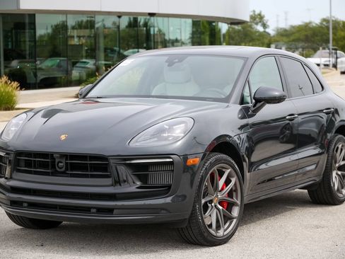 Certified 2025 Porsche Macan GTS AWD/4WD image 11