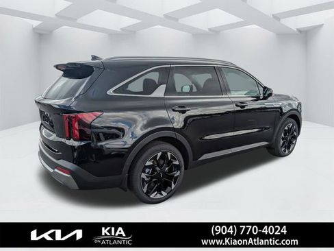 New 2026 Kia Sorento SX FWD image 3
