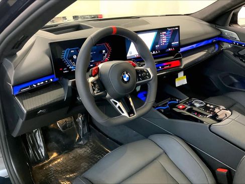 New 2026 BMW M5 Touring image 5