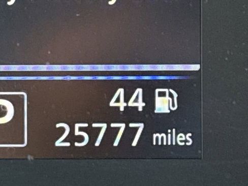 Used 2021 Nissan Sentra SR w/ SR Premium Package image 10