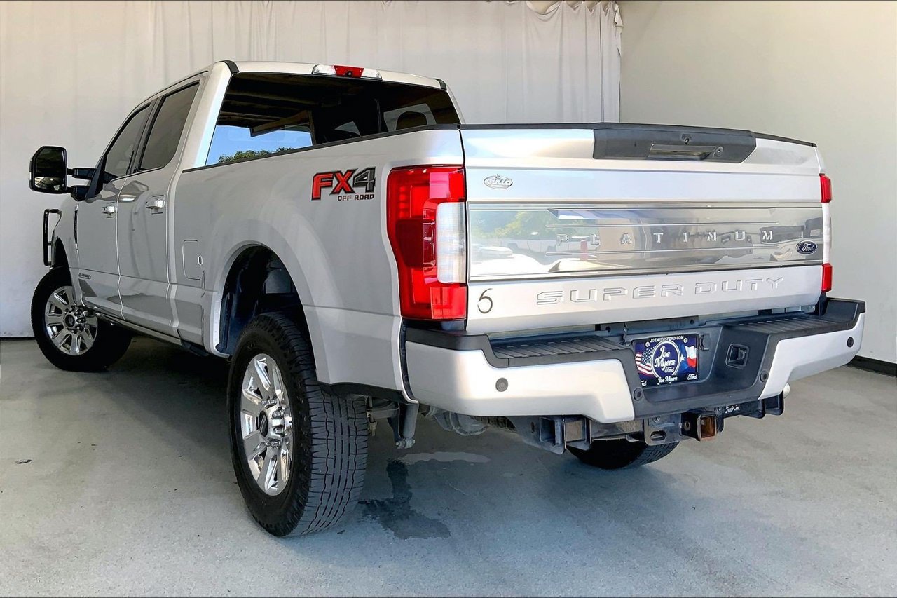Used 2018 Ford F250 Platinum w/ Platinum Ultimate Package AWD/4WD image 5