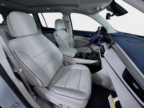 New 2026 Buick Enclave Avenir image 31