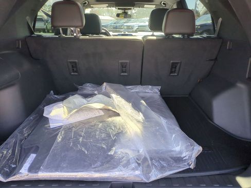 Used 2023 Chevrolet Equinox RS w/ RS Leather Package image 28