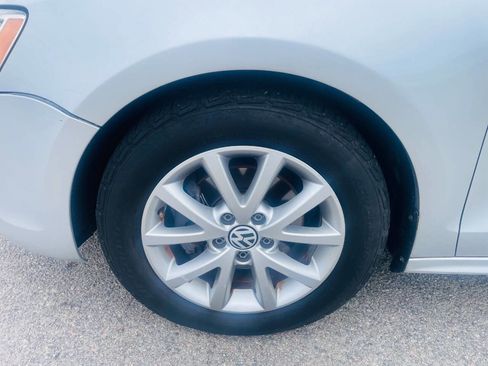 Used 2014 Volkswagen Jetta SE image 4