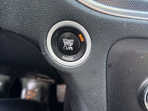 Used 2016 Dodge Charger R/T image 28