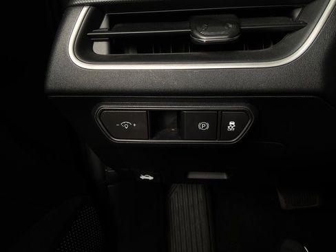 Used 2025 Kia K4 FWD image 21