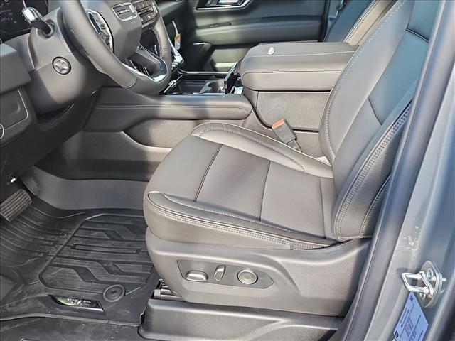 New 2026 GMC Yukon Denali w/ Sun & Power Step Package AWD/4WD image 4