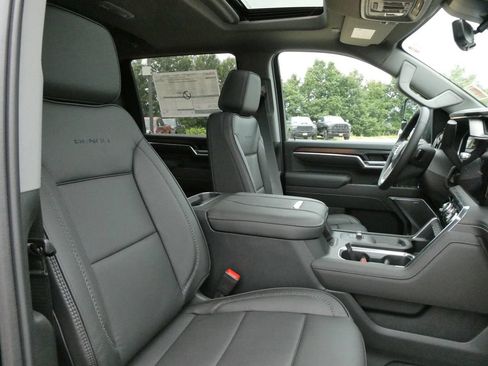 New 2026 GMC Sierra 2500 Denali w/ Denali Reserve Package AWD/4WD image 13